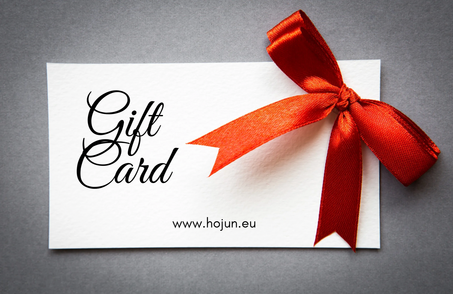 Envie de faire plaisir mais vous n’êtes pas sûrs du choix. Idéale pour toutes les occasions, elle permet à vos proches de sélectionner exactement ce qu’ils désirent sur notre boutique en ligne. Disponibles en plusieurs montants, nos cartes cadeaux permettent à chaque femme de se faire plaisir selon ses envies et son style du moment ! Facile à utiliser, elle peut être échangée contre n’importe quel article de notre sélection et est valable pendant