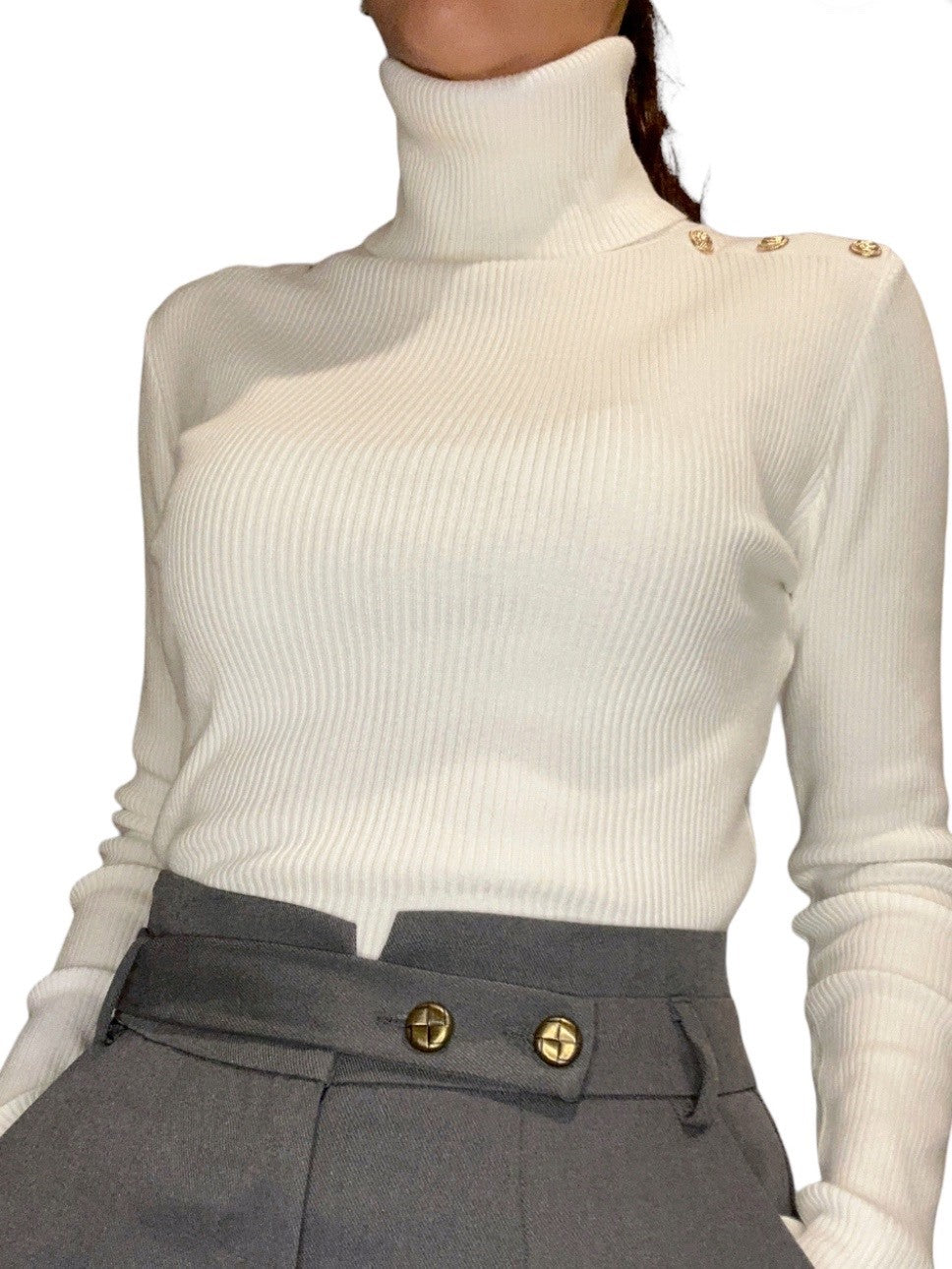  Il offre un aspect soigné et sophistiqué grâce à ses nombreux détails apparents. Le gris est une couleur neutre qui se marie bien avec une variété de chemises et de vestes, ce qui en fait un choix populaire pour les tenues habillées. Ce pantalon est bien ajusté avec une coupe droite et ses poches latérales et des passants pour la ceinture. Il est conçu pour mettre en valeur votre silhouette tout en vous donnant une allure professionnelle et élégante.  Détails de la conception : 42% laine, 58% polyamide.